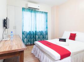 RedDoorz @ San Jose Tagbak Jaro Iloilo，位于伊洛伊洛的酒店