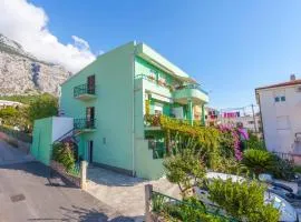 Green garden Rooms & Apartments