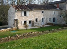 Le Logis de Miserè，位于Celles-sur-Belle的酒店
