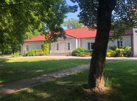 STADO OGIERÓW W BOGUSŁAWICACH，位于Wolbórz的酒店