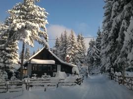 Planinska kuća MAK，位于亚霍里纳的酒店