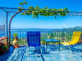 Panorama of Deep Blue，位于Tséria的度假短租房