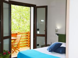 Casa Vacanze Il Giardino - Appartamento Castagno，位于阿里特佐的酒店