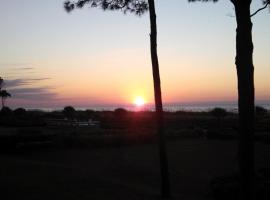 Nothing But Ocean in Forest Beach，位于希尔顿黑德岛的酒店