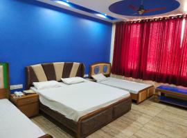Hotel Baaz，位于Rūpnagar的酒店