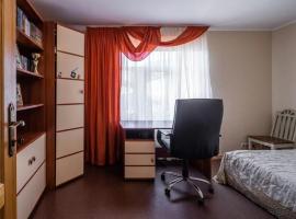 Room in a Private House 10 min from Airport Riga，位于里加的酒店