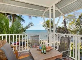 The Beach Shack 3BR Waterfront Resort, Own WIFI