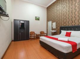 RedDoorz at Sedayu 2 Near Danau Toba Parapat，位于巴拉巴特的酒店