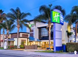 Holiday Inn Express & Suites Costa Mesa, an IHG Hotel，位于科斯塔梅萨的高尔夫酒店