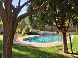 Shangri la - Casa y Pileta Privada