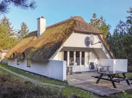 Awesome Home In Rømø With Kitchen