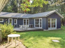 2 Bedroom Cozy Home In Ebeltoft，位于Øksenmølle的度假屋