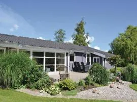 3 Bedroom Cozy Home In Ebeltoft