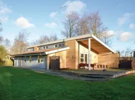 Stunning Home In Væggerløse With Kitchen