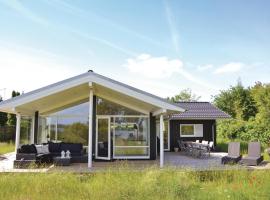 Three-Bedroom Holiday Home In Jagerspris，位于Jægerspris的酒店