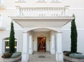 Suites & Apartments Liola'