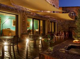 Eco Hotel Boutique & Spa Capitulo Trece - Adults Only，位于Maderuelo的带停车场的酒店