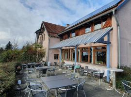 Landgasthof/Hotel Hirsch im Grünen，位于Mehrstetten的酒店