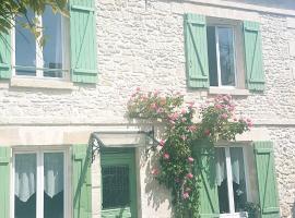 Wisteria Cottage，位于Fleurines的酒店
