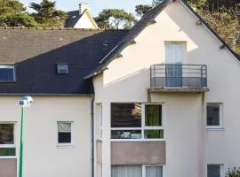 Amazing Apartment In Trevou Treguignec With 1 Bedrooms And Wifi