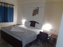 Hotel Paradise Inn，位于蒂鲁布尔的酒店