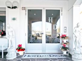 Hotel Diga，位于马里纳－迪拉文纳的酒店