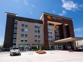 俄克拉何马城机场拉金塔旅馆及套房，位于俄克拉何马城的酒店