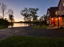 Chalets Resort Luxury Lakefront Villa Amazing View 2 Pools Free Amenities Dock