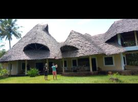 Diani Beach-Villa Kirsch，位于Galu的民宿