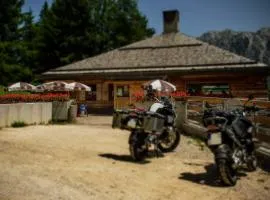 白塔迪欧纳宾馆