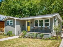 Walk to the Silos! 3 Bed 1960's Bungalow near Baylor