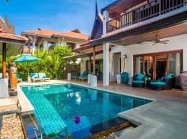 4 BR Villa Baan Banburee, seconds from beach