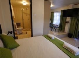 Thula Du Estate - one bed apartment，位于姆巴巴内斯威士兰雇主联合会附近的酒店