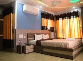 HOTEL NANDINI，位于Baharampur的酒店