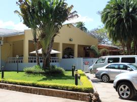 Casa Mia Lodge & Restaurant，位于布兰太尔玛杰特野生动物保护区和非洲公园总部附近的酒店