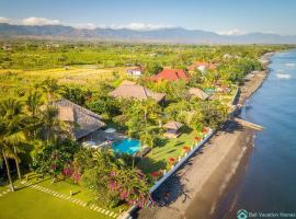 Villa Agus Mas - Serene & calm beachfront villa!，位于Banjar的酒店