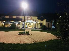 OMLADINSKI HOTEL ROSTOVO，位于布戈伊诺的酒店