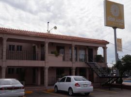 El Dorado Inn，位于德利西亚斯的酒店