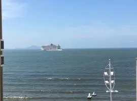 FRENTE MAR PÉ NA AREIA, na Av Atlântica