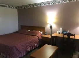 Tyler Inn & Suites