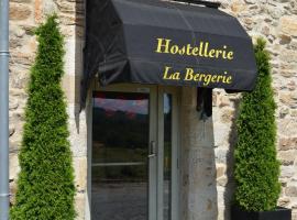 豪斯特里拉贝尔丽酒店，位于Oradour-sur-Vayres的酒店