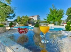 Wonderful villa Bibinje with private pool, jacuzzi and sauna near the beach - WiiBuk