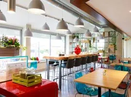 奥利吉欧马尔彭萨酒店