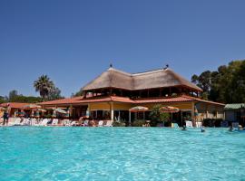 自由海滩野营旅馆，位于毕博纳的码头的酒店