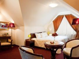 Hotel Greg，位于Budzów的酒店