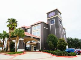 Palacio Royale Inn Signature Katy，位于凯蒂的酒店