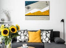 M&R Apartament Airport&Business Premium Komputerowa - underground garage - free WiFi - Netflix - self check-in - 5 min from Chopin Airport