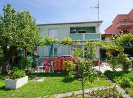 Apartments Ruzica，位于班约勒的酒店