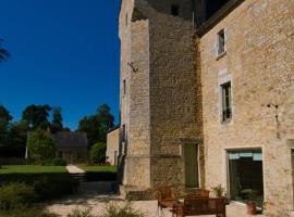 Château de Monceaux 5mn de Bayeux proche Mer，位于贝叶的酒店