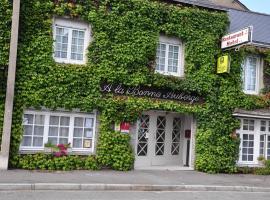 Logis Hôtel A la Bonne Auberge，位于拉瓦勒的酒店